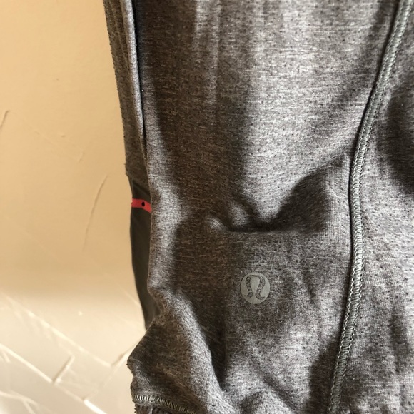 Lululemon Pace Pusher Half Zip Pullover in Heather Gray Size 8 - Picture 6 of 9